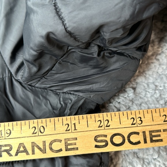 Levi’s Men’s Black Puffer Coat Size Medium - Picture 5 of 6